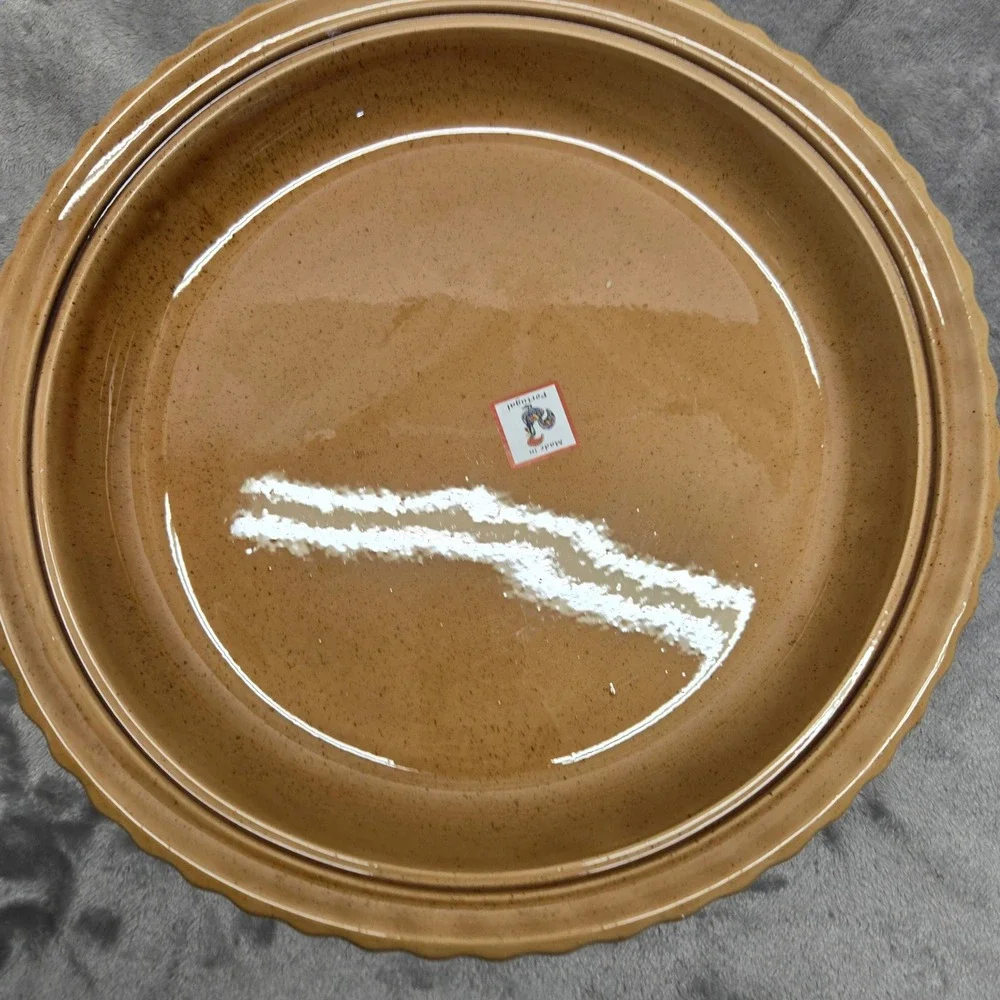 Ceramart Portugal Ceramic Apple Pie Dish with 3D Lidded Top 12 Inch Speckled Tan